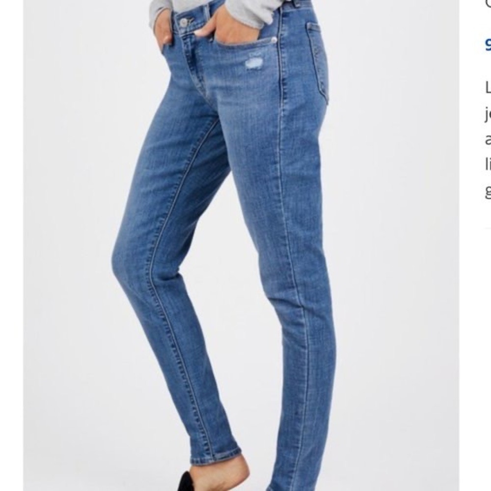 Levi’s Curvy Skinny Jeans